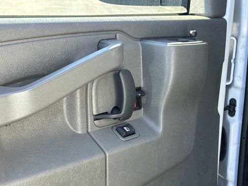 Used 2024 GMC Savana 2500 w/ Driver Convenience Package image 19