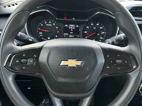 Used 2021 Chevrolet TrailBlazer LT w/ Convenience Package FWD image 29