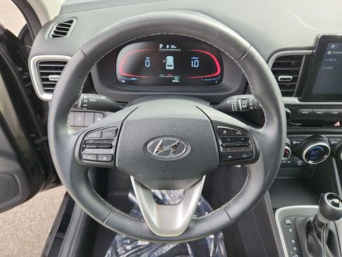 Used 2023 Hyundai Venue SEL w/ Cargo Package image 19