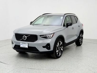 New 2026 Volvo XC40 B4 Plus w/ Climate Package