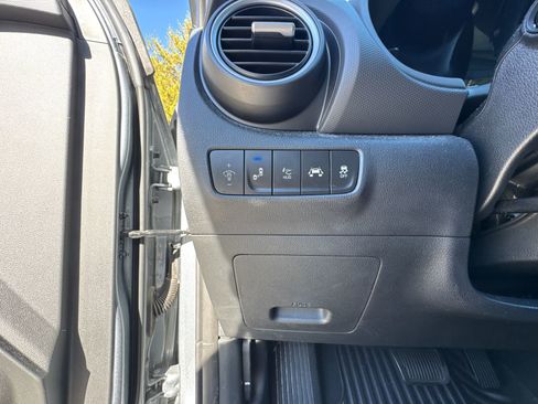 Used 2020 Hyundai Kona Ultimate image 29