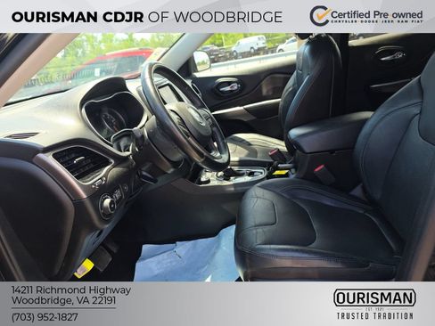 Used 2021 Jeep Cherokee Limited AWD/4WD image 5
