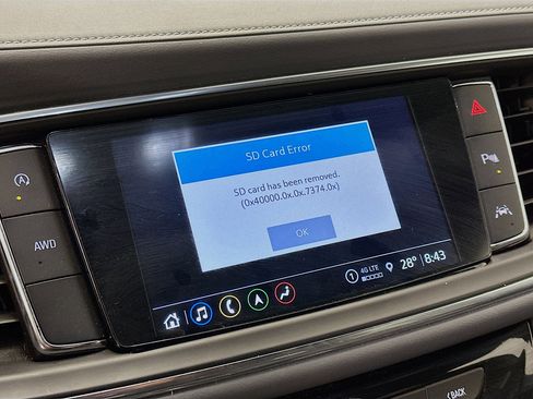 Used 2024 Buick Enclave Premium image 22