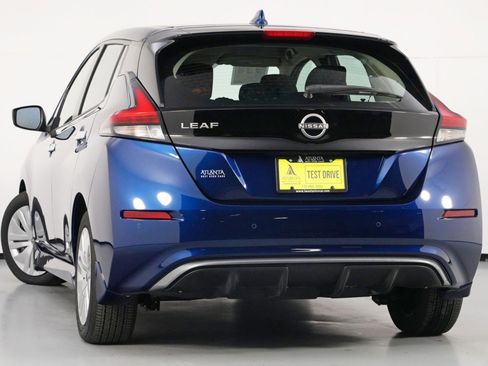 Used 2025 Nissan Leaf S image 5