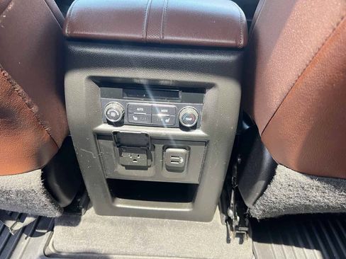 Used 2021 Chevrolet Traverse High Country FWD image 12