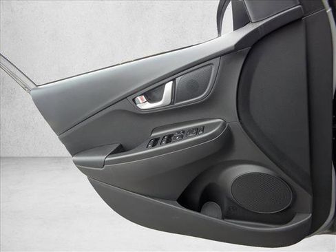 Used 2023 Hyundai Kona SEL w/ Convenience Package image 25