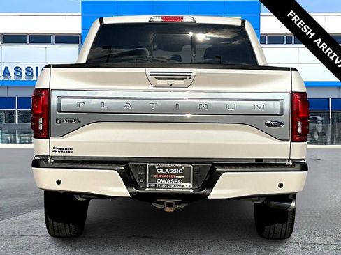 Used 2017 Ford F150 Platinum w/ Equipment Group 701A Luxury AWD/4WD image 6