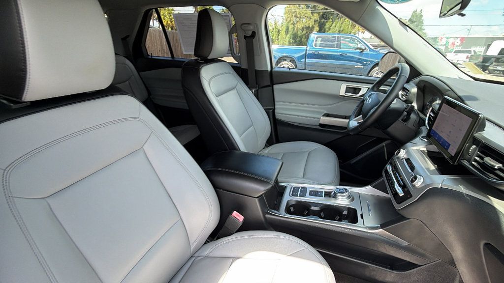 Used 2021 Ford Explorer XLT w/ Equipment Group 202A RWD image 29