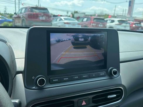 Used 2023 Hyundai Kona SEL w/ Winter Weather Package AWD/4WD image 27