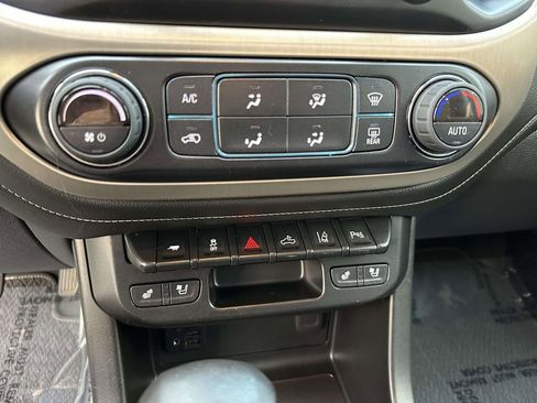 Used 2022 GMC Canyon Denali image 29