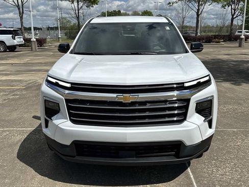 New 2026 Chevrolet Traverse LT w/ LPO, Floor Liner Package FWD image 2