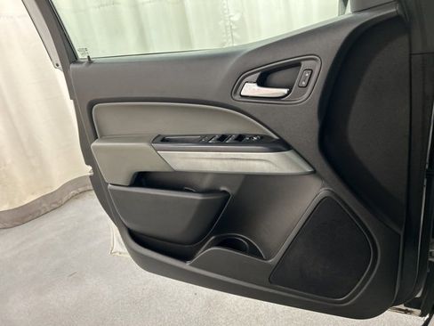 Used 2019 Chevrolet Colorado LT image 17