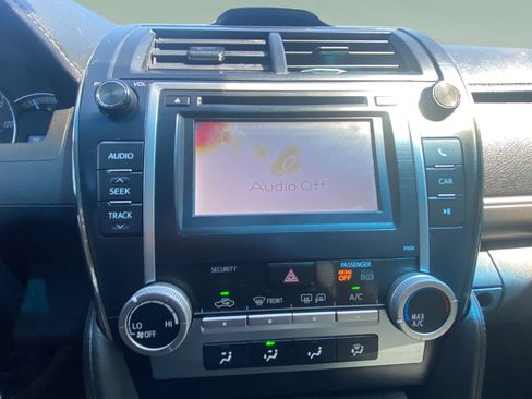 Used 2013 Toyota Camry SE FWD image 15