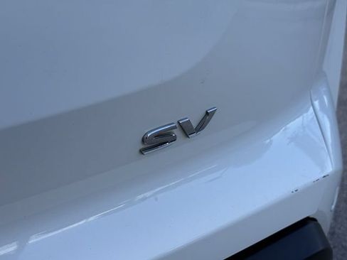 Used 2024 Nissan Pathfinder SV FWD image 11