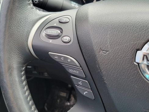 Used 2018 Nissan Pathfinder SL w/ Midnight Edition Package AWD/4WD image 15