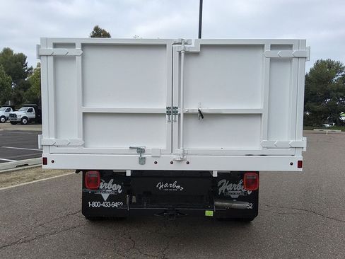 Used 2024 Dodge Durango XL w/ XL Chrome Package image 16