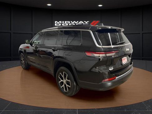 Used 2024 Jeep Grand Cherokee L Limited w/ Luxury Tech Group II image 3