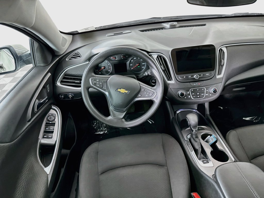 Used 2024 Chevrolet Malibu LT FWD image 30