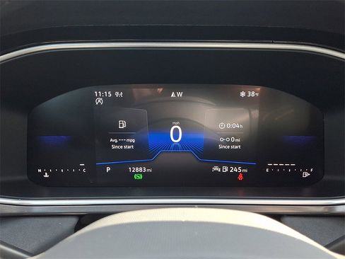 Certified 2025 Volkswagen Taos SE image 20