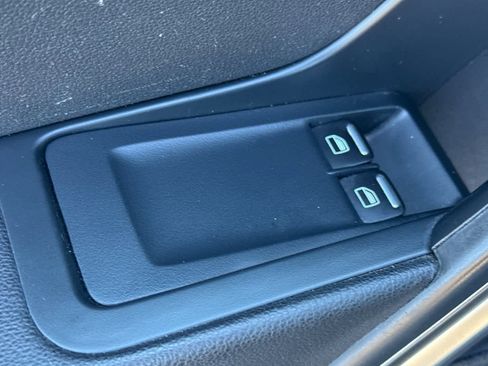 Used 2012 Volkswagen Beetle 2.5 image 11