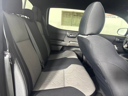 Used 2023 Toyota Tacoma TRD Sport AWD/4WD image 26