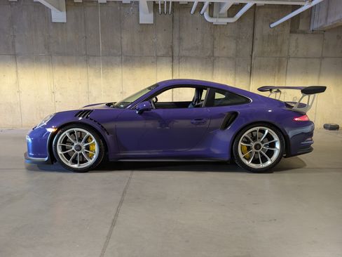 Used 2016 Porsche 911 GT3 RS image 2