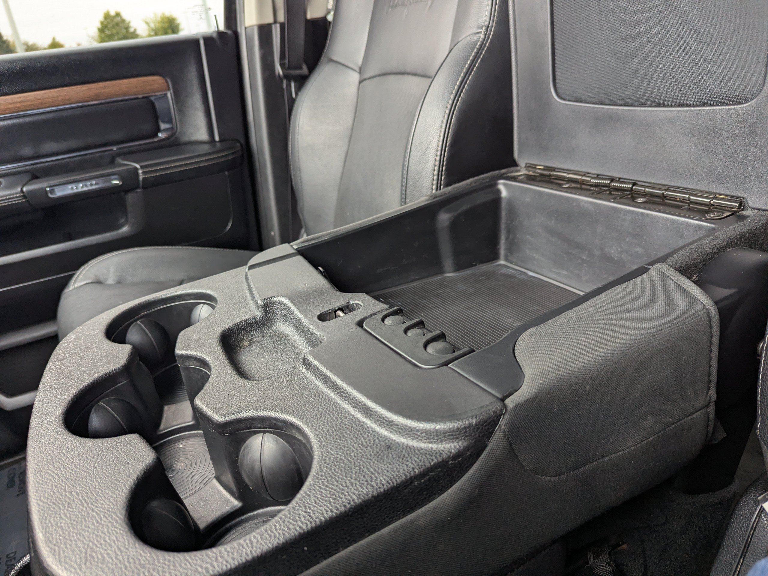 Used 2017 RAM 2500 Laramie AWD/4WD image 25