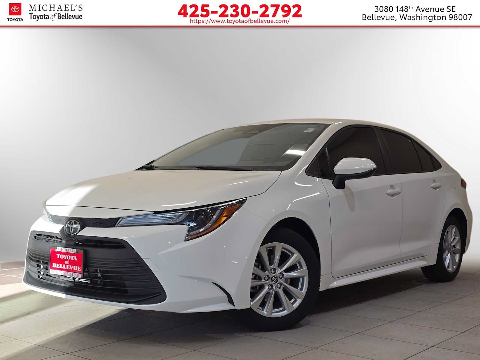 Used 2025 Toyota Corolla LE FWD image 1