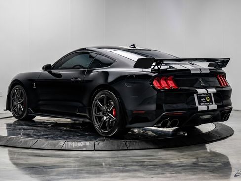 Used 2021 Ford Mustang Shelby GT500 w/ Carbon Fiber Track Pack image 12