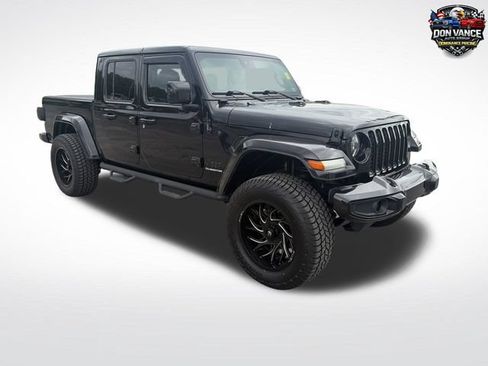 Used 2021 Jeep Gladiator Overland AWD/4WD image 7