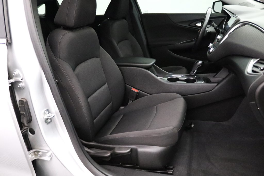 Used 2019 Chevrolet Malibu RS FWD image 17