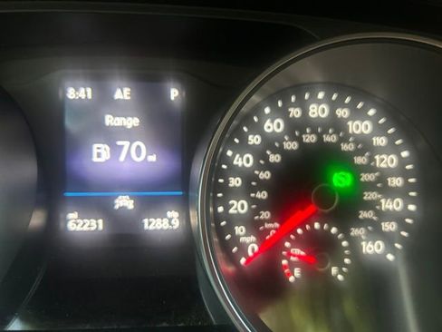 Used 2021 Volkswagen Tiguan SE R-Line FWD image 11