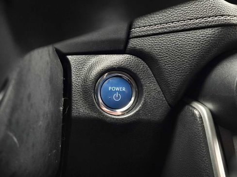 Used 2020 Toyota RAV4 Limited image 29