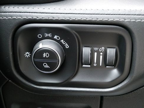 Used 2021 RAM 1500 Limited w/ Night Edition image 22