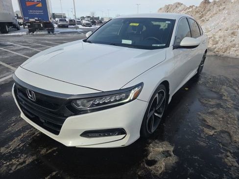 Used 2018 Honda Accord Sport image 14