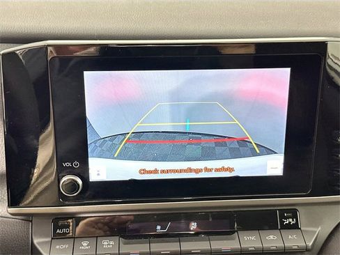 Used 2025 Toyota Camry LE image 12