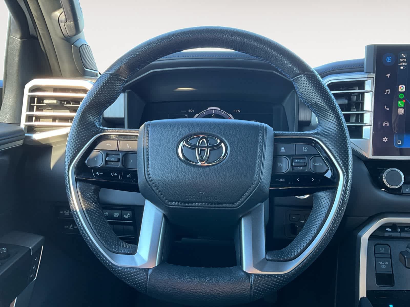 Used 2023 Toyota Tundra Platinum AWD/4WD image 12