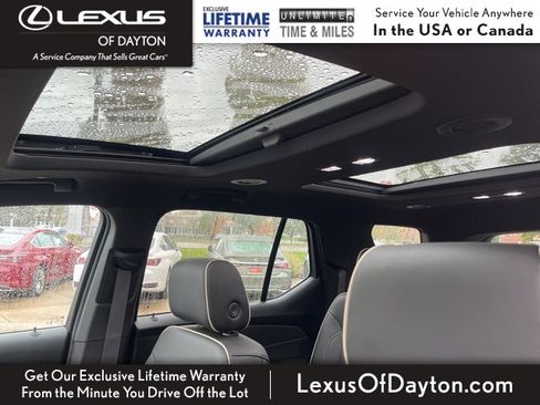 Used 2023 Chevrolet Traverse Premier image 15