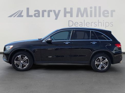 Used 2019 Mercedes-Benz GLC 300 image 2