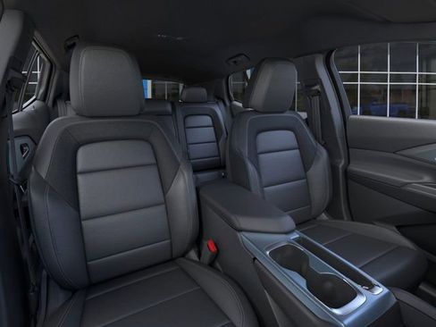 New 2026 Chevrolet Equinox EV LT image 17