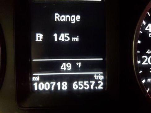 Used 2014 Volkswagen Tiguan S image 17