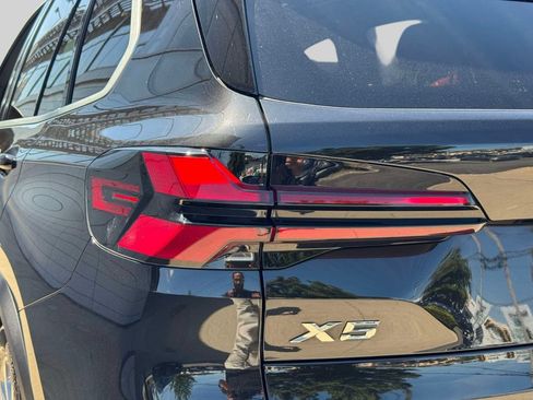 Certified 2024 BMW X5 xDrive40i w/ Premium Package AWD/4WD image 10