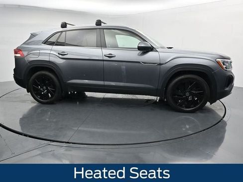 Used 2024 Volkswagen Atlas Cross Sport SE AWD/4WD image 12