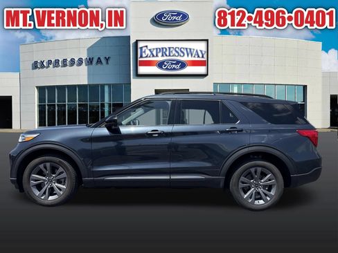 Used 2024 Ford Explorer XLT w/ Equipment Group 202A AWD/4WD image 15