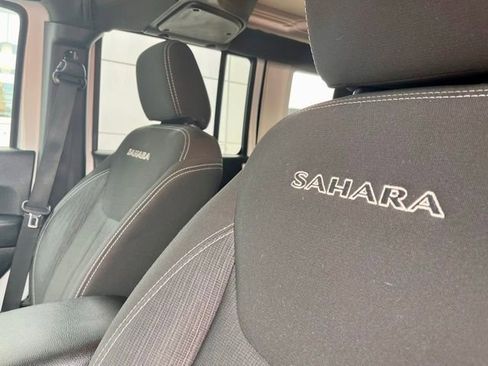 Used 2017 Jeep Wrangler Unlimited Sahara image 13