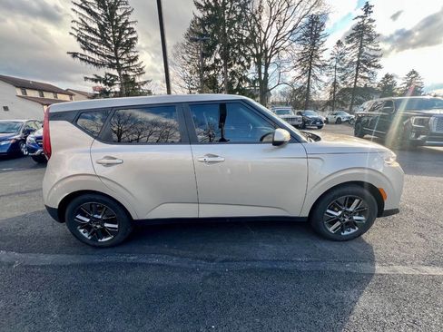 Used 2020 Kia Soul EX image 6