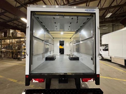 Used 2025 Mercedes-Benz Sprinter 3500 image 6