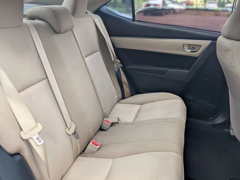 Used 2014 Toyota Corolla LE FWD image 22