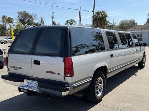Used 1993 GMC Suburban 2500 image 9