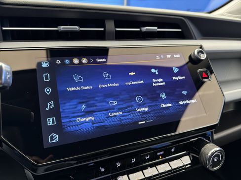New 2027 Chevrolet Bolt LT w/ Comfort Package FWD image 19
